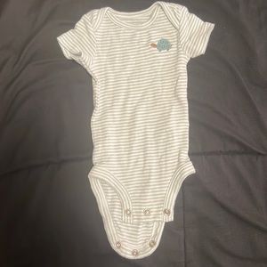 Carter’s newborn bodysuit green and white